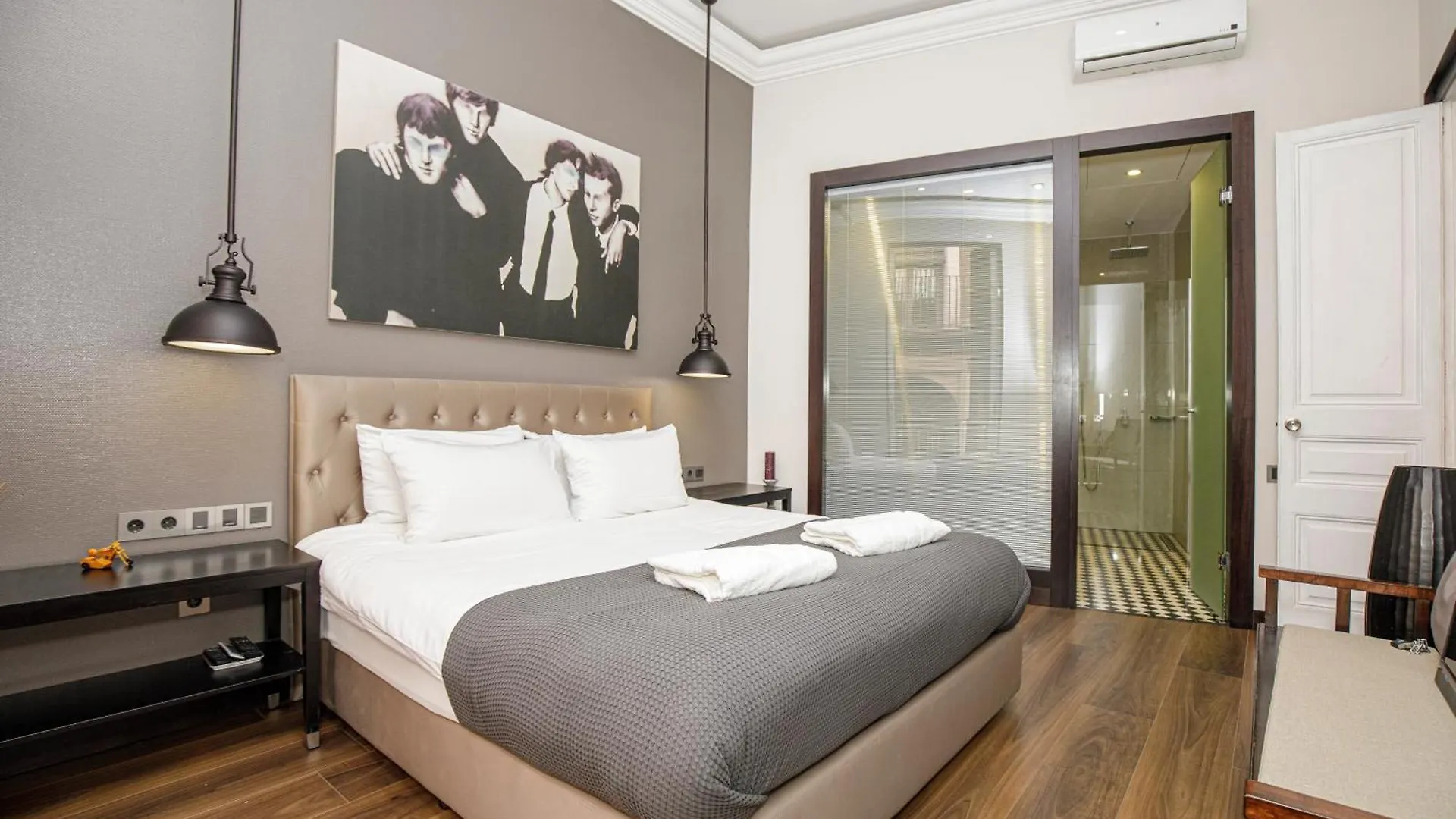 Beautiful Trendy Spacious Apartment Very Central Location Barcelona